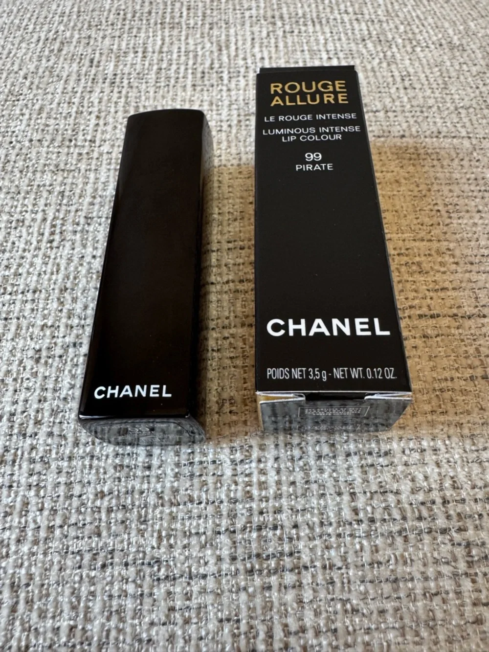 CHANEL Lip Colour (99 - Pirate) - Picture 2 of 2